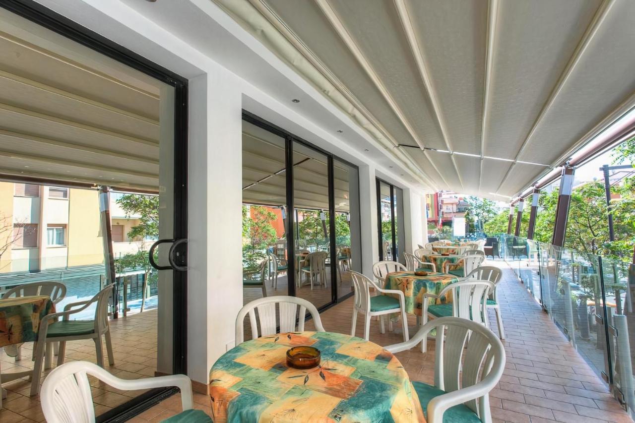 Royal-spiaggia Hotel 3*
